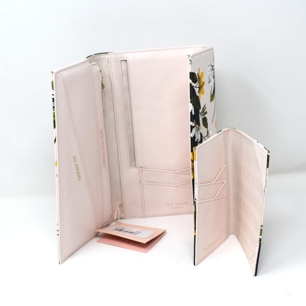TED BAKER Jainey Savanna travel wallet Pale Pink