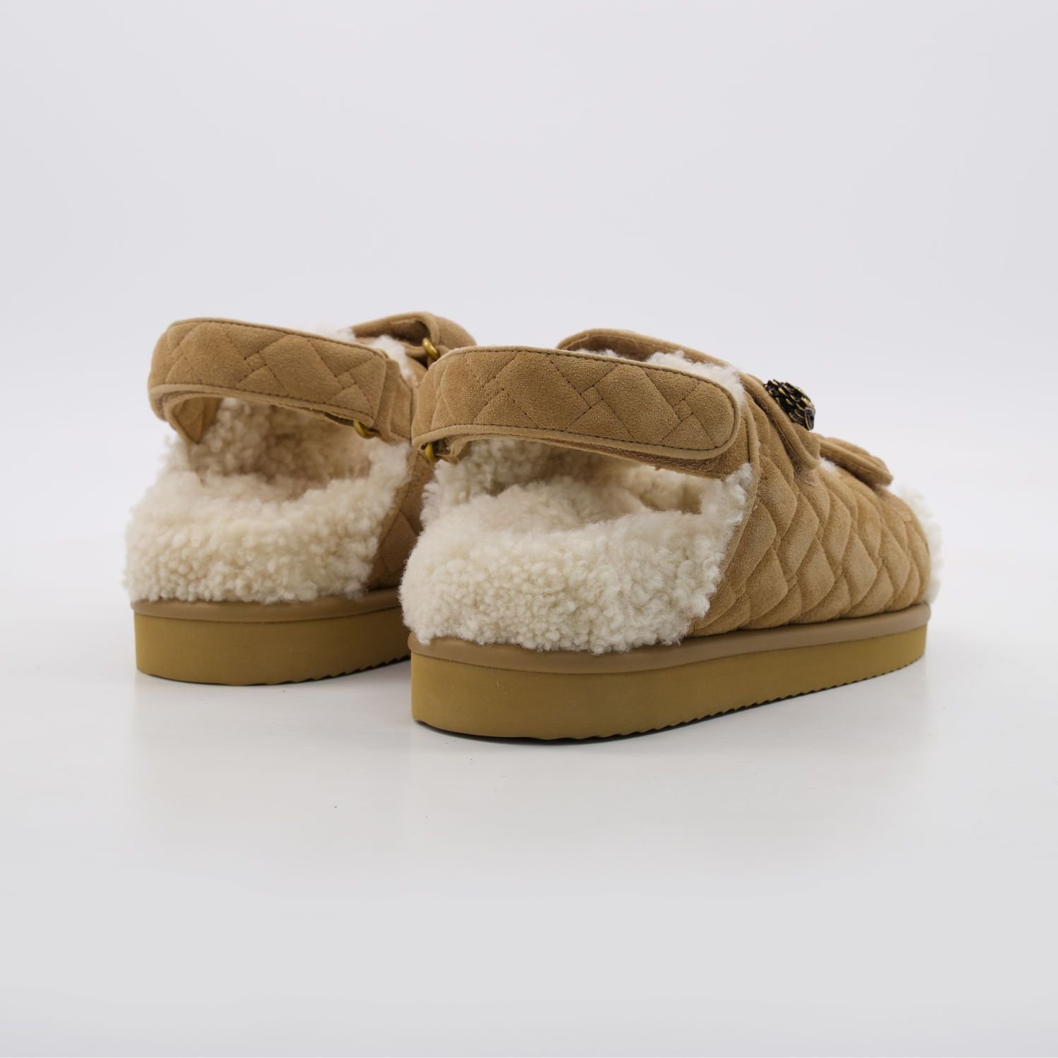 Kurt Geiger Flat Sandals Orson Teddy Beige Quilted Suede Eagle Women's 5 wp 17846009633227645675494609306357