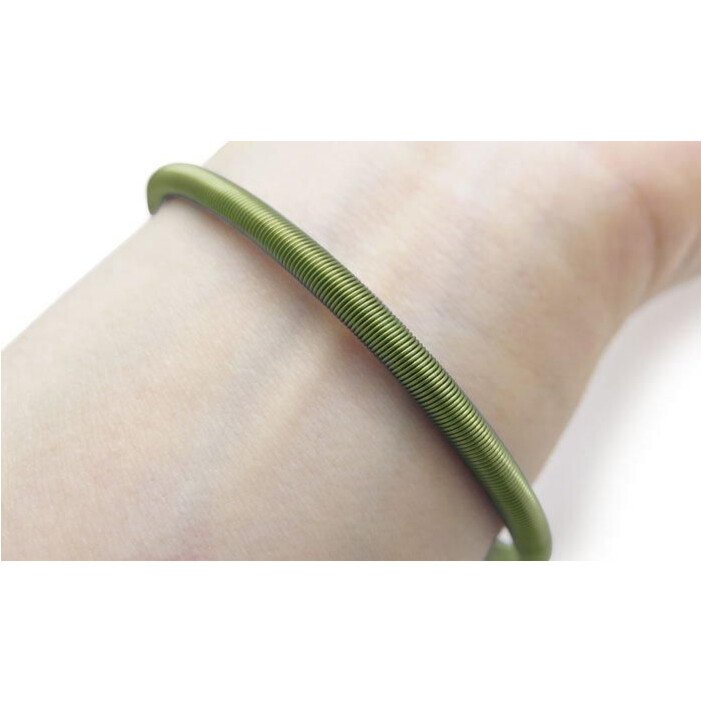 Tateossian Bracelet Seta Etched Click Green Nylon Wire Stainless Steel BR3924 6 Tateossian BR3924 green bracelet with textured silver clasp