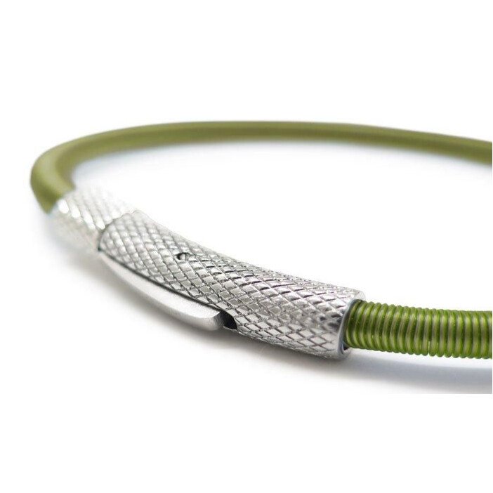 Tateossian Bracelet Seta Etched Click Green Nylon Wire Stainless Steel BR3924 4 Tateossian BR3924 green wire bracelet shown in full